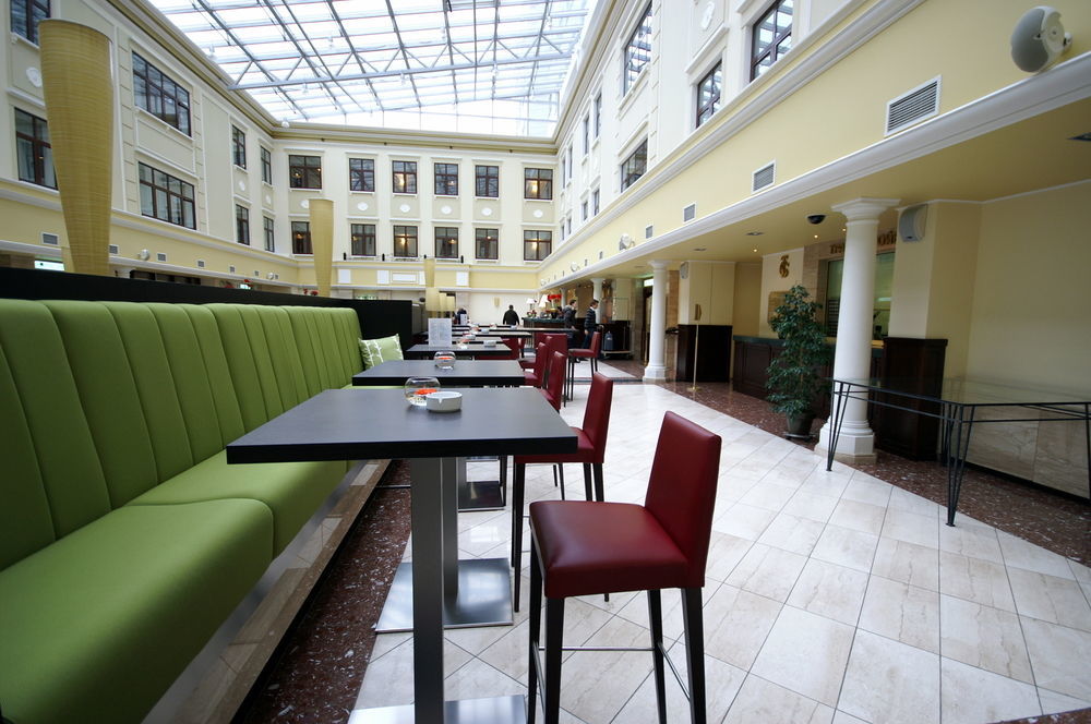 Courtyard marriott center. Вознесенский переулок отель Марриотт. Кортъярд Марриотт Вознесенский переулок. Вознесенский переулок 7 отель Кортъярд Марриотт. Москва, Кортъярд Марриотт Москва центр (Вознесенский пер., 7).